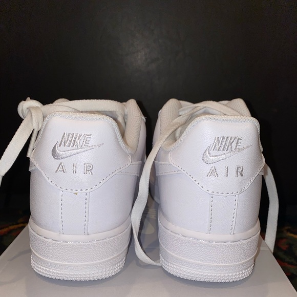 Nike Air Force 1 Size 6.5, 7.5 - Picture 4 of 6